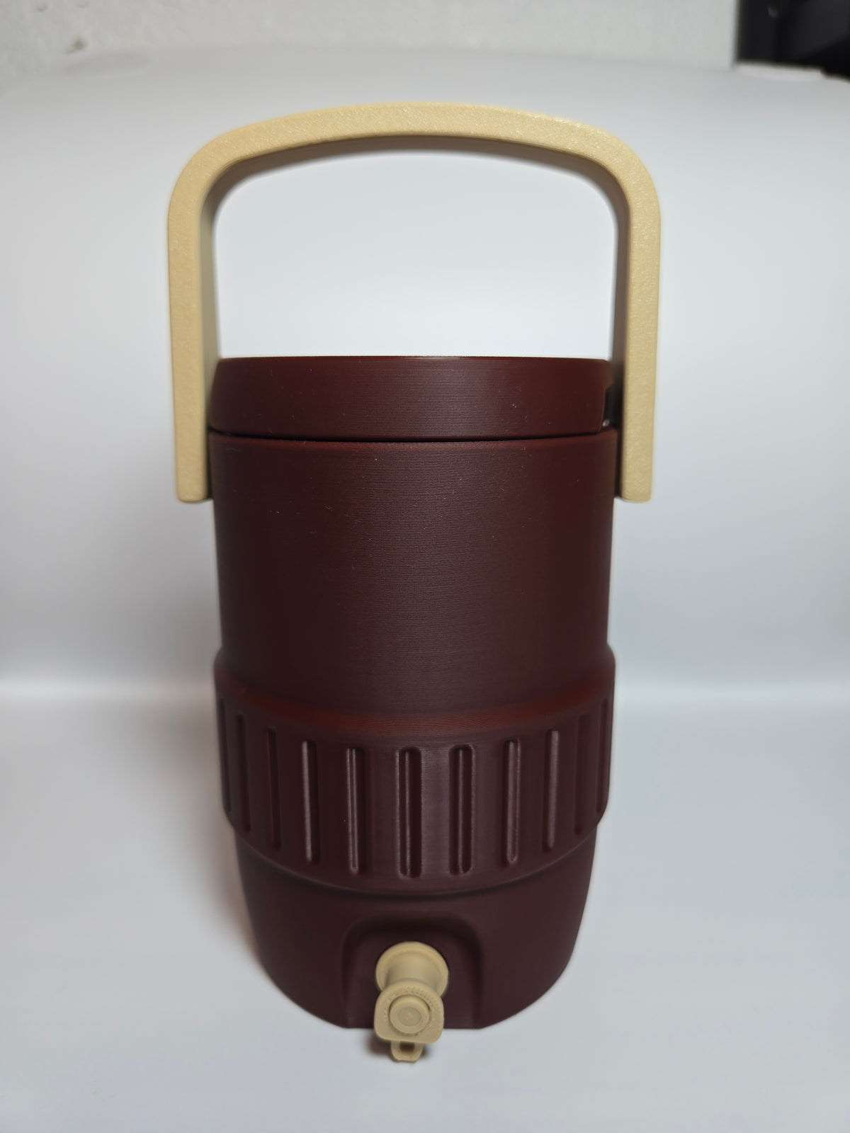 Maroon w/ tan handle Can Cooler